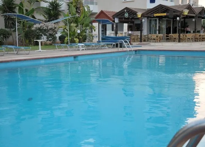 Debbiexenia Annex Apartamento